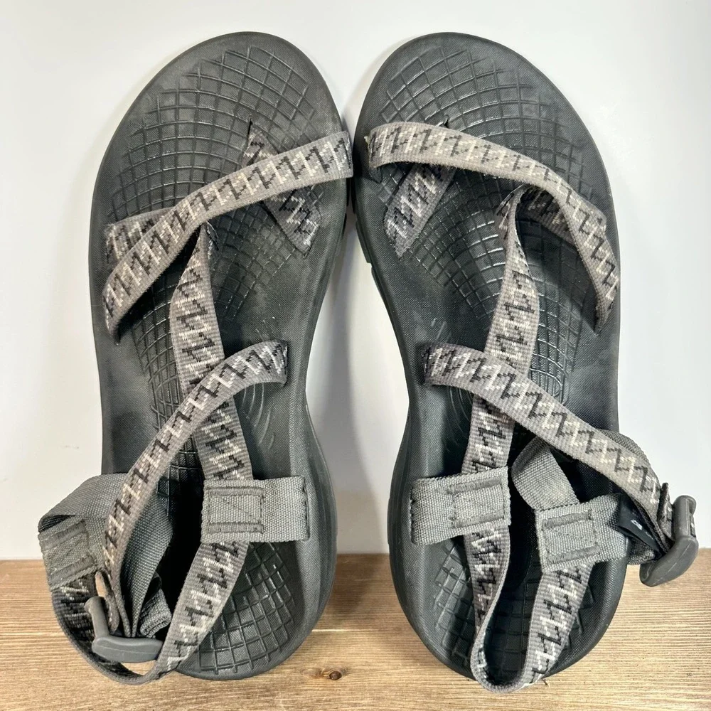 Chaco Z/2 Classic Sandals Mens SZ 10 Gray Beach Walking Outdoor River Fishing